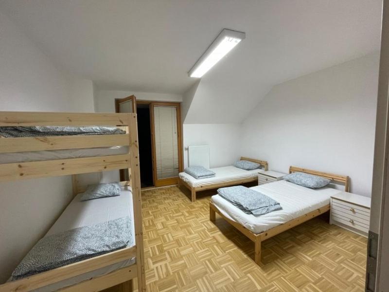 Buzahouse Hostel Ljubljana Exterior foto